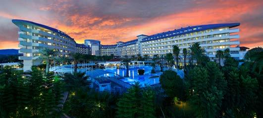 fodrászat, fitneszterem, aerobic, strandröplabda, kosárlabdapálya, teniszpálya, bowling, darts, mini golf, asztalitenisz,