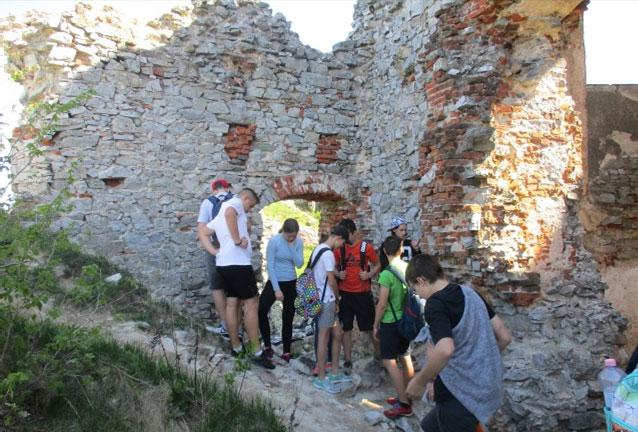 De ez még csak a kezdet volt! A dévényi várban a panoráma, a nagy folyók találkozása tetszett a legjobban és azok a romantikus történetek, amelyekkel az idegenvezető színesítette a programot!