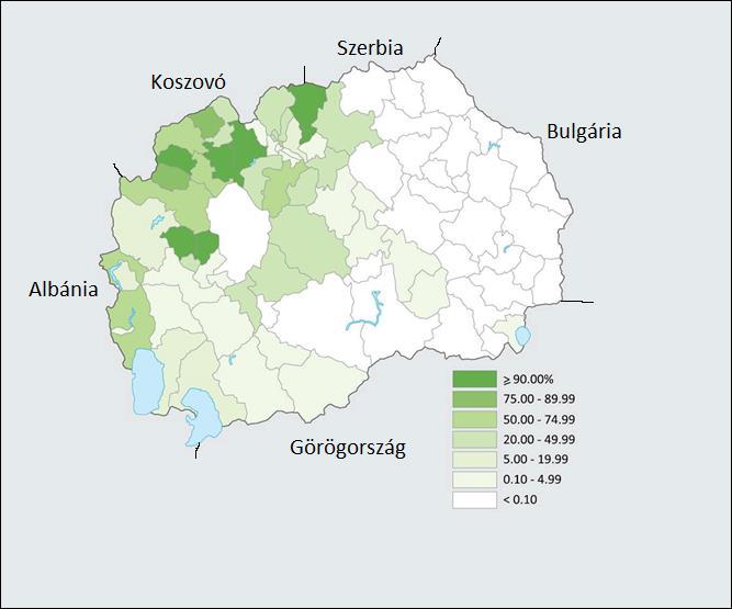A török nemzetiségűek ősei az 500 éves török uralom alatt települtek az ország mai területére. Nagy részük a török uralom végét jelentő 1912-13-as balkáni háborúk nyomán kivándorolt Törökországba.