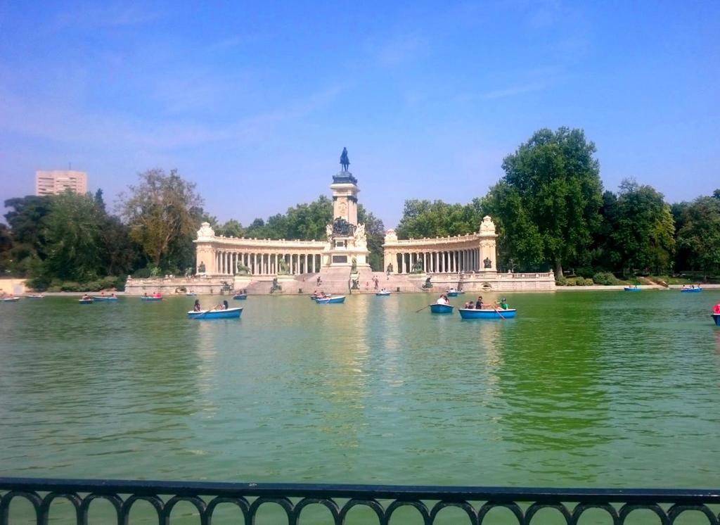 Retiro Park Ha bármilyen kérdésed van, nyugodtan keress meg a