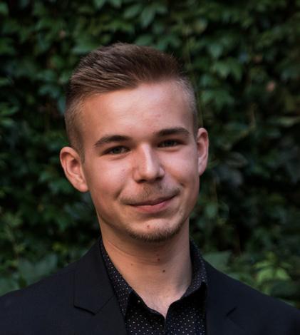 valamint Benkő Fruzsina, a Szociális