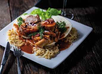 DISZNÓNAK LEGJOBB ÉTKEI PORK DISHES Sertésnek csülke fűszeres-sörösen megkészítve, roládba