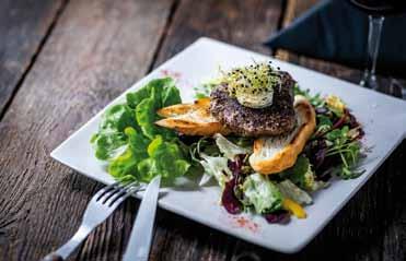 MARHAFOGÁSOK BEEF DISHES Borskéregben finoman megsütött bélszíne nemes marhának, steak fűszervajjal