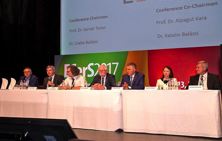 ECers2017 konferencia hivatalos megnyitója, a képen balról jobbra: Alpagut Kara professzor (Török Kerámia Társaság, ECers2017 társszervező), Dr.