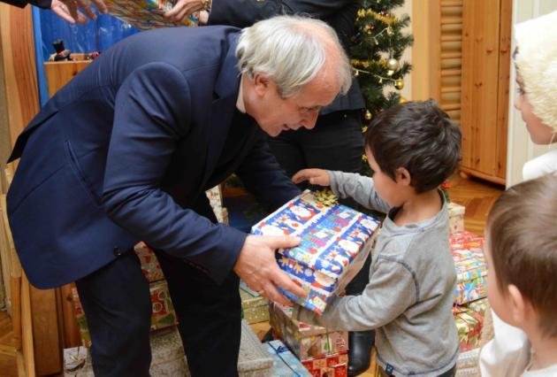óvodásoknak. A kormánymegbízott, Szászfalvi Lászlóval, a térség országgyűlési képviselőjével látogatott el 2018. december 20-án, a taranyi óvodásokhoz.