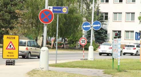2 Város Újabb útkereszteződésekbe szerelnek dinamikus jelzőlámpát Kapcsolódni fog a kereszteződések már szinkronizált vezérlőrendszerével - a Tesconál és az ÖMV töltőállomásnál.