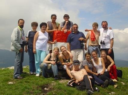 A Székelykő A hegytetőn * Diák-önkormányzati vezetőképzésen a kalocsai kollégisták 2009. június.