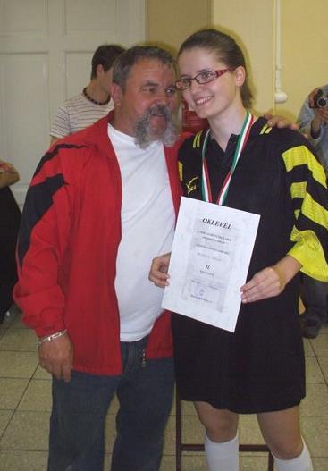 A jutalom serlegeket Török Gusztáv Andor, Kalocsa Város Polgármestere adta át. Az év legeredményesebb lövész sportolója Táncos Katalin lett.