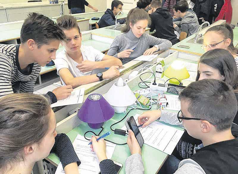 PROGRAM: 13.00 Gulág Emléktábla koszorúzás Helyszín: Sopronkőhidai Fegyház és Börtön 13.30 Koszorúzás és csendes főhajtás Szántó Róbert főhadnagy sírjánál.