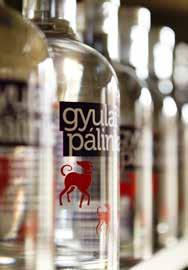 Gyulai hungarikum Gyulai Pálinka Manufaktúra Kft. 5700 Gyula, Külterület 0272/168 hrsz Honlap: www.gyulaipalinka.hu Telefon: 70/418-5732 E-mail: info@gyulaipalinka.hu, attila.fabulya@gyulaipalinka.