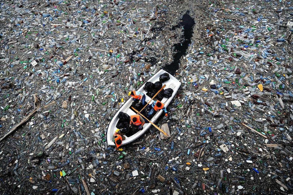 Ennek 9%-át újrahasznosítottuk, 12%-át elégettük, a maradék 79% pedig gyűlik a tengerben, a