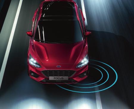 01 03 05 FORD FOCUS technológia Előrelátó Az új Focus számos olyan, kategóriájában a legjobb technológiai megoldással rendelkezik, amelyek a könnyebb és biztonságosabb