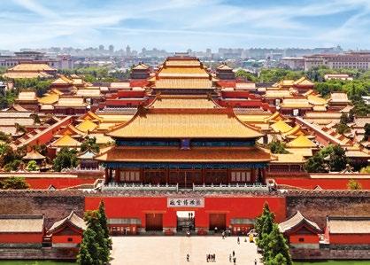 Az itteniek halászattal foglalkoznak, kis hajókon élnek, és ritkán mennek ki a szárazföldre. Más világba csöppenünk Hongkong déli részén, mely a Francia Riviérára emlékeztet.