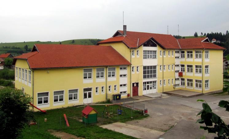 Miért éppen magyarul? Tehetjük fel a kérdést: - Hogy tudatosodjon a gyermekben, hová tartozik, ismerje ősei kultúráját.