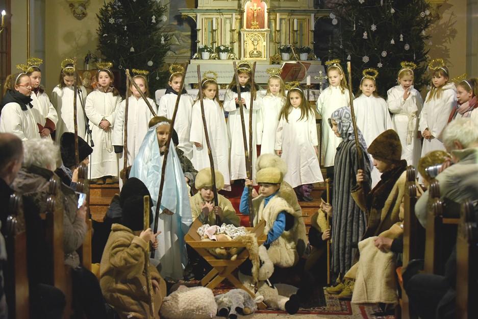 Reméljük még többen be tudnak kapcsolódni ebbe a szép, és adventi felkészülésünket szolgáló kedves hagyományba!