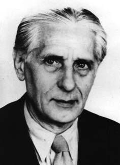 1983 májusában a Dunai Kőolajipari Vállalat, a Péti Nitrogénművek, a Magyar Szénhidrogénipari Kutató- Fejlesztő Intézet és a Nitrokémia Ipartelepek létrehozták a NITROIL Vegyipari Termelő-Fejlesztő
