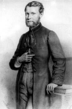 1908-ban Hutyra Ferencnek és Köves Jánosnak az amerikai kutatókkal egy időben és tőlük függetlenül sikerült megoldania a sertéspestis elleni szérum előállítását.
