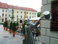 fülhallgató: 2 280 Ft Belépők: kb. 50 EUR. 1. nap: Budapest Melk Ybbs Linz Indulás Budapestről reggel 6 órakor.