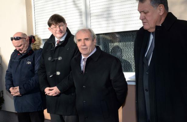 A hivatal leromlott, rossz állapota tette szükségessé a teljes körű felújítást, így most modern környezetben, költségtakarékos üzemelés mellett a 2019.