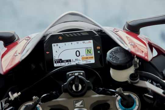 A TOTAL CONTROL FILOZÓFIA KÖVETKEZŐ SZINTJE A legendás Fireblade sok-sok változtatáson és modellfrissítésen esett át pályafutása során, de alapvető koncepciója mit sem változott: tökéletes kontroll