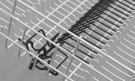The lower basket is fitted with a special adjustable central rack (fig. 3 and 4).