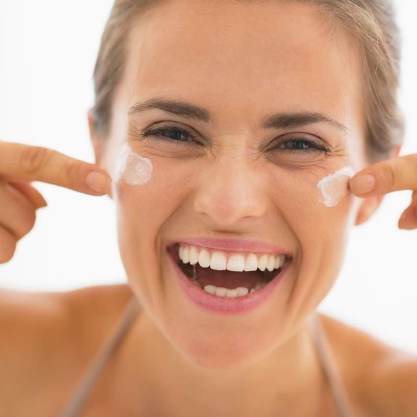 CELL RENEWAL CREME 50ml HOGYAN ALKALMAZZUK A GAIAN EXLUSIVE AGE CELL RENEWAL KRÉMET? Javasolt használat: a megtisztított arcbőrre vékony rétegben vidd fel és finoman masszírozd be.