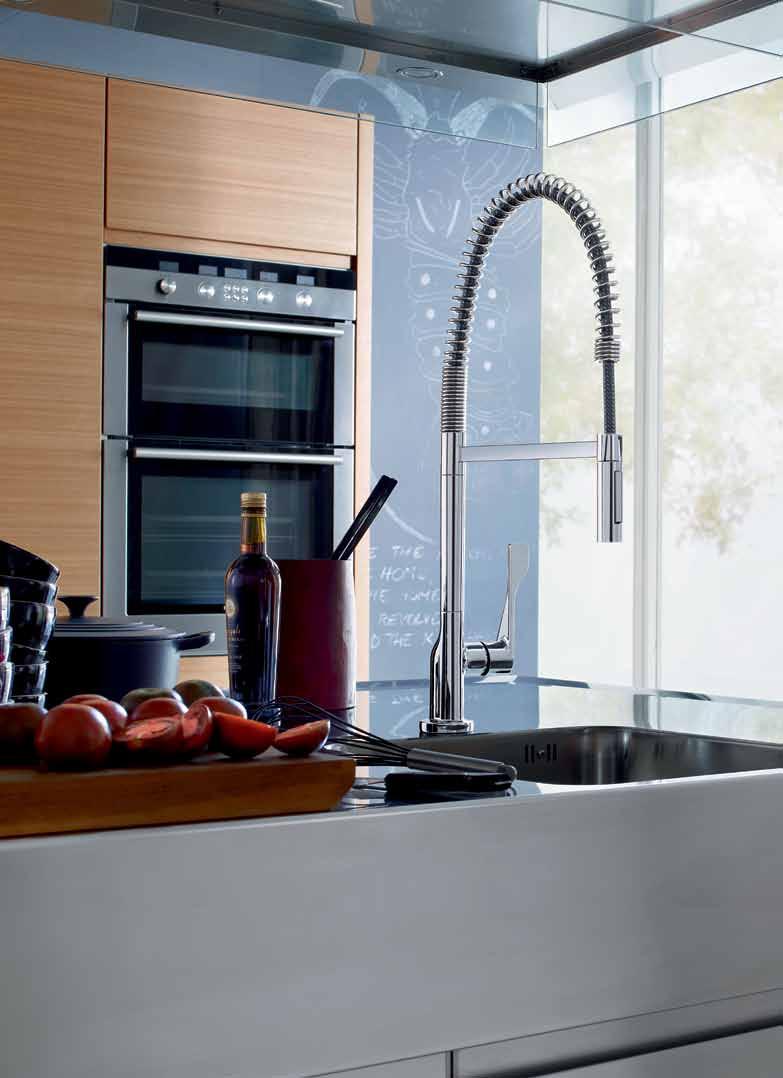 Semi-Pro Single-lever kitchen mixer Stainless steel spring Swivel spout (360 ) Axor Citterio is available in three different functional versions, up to high-end functionality with a