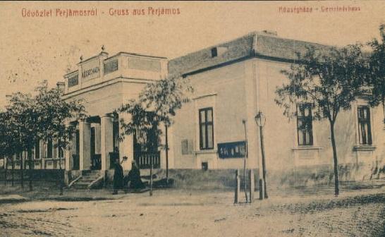van. Széke a járási szolgabírói hivatalnak, van két takarékpénztára, népbankja, tanonciskolája, vasúti állomása, posta- és távíróhivatala és