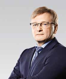 Korábban tanácsadóként dolgozott, illetve a Hejka Michna befektetési bank alelnöke volt.