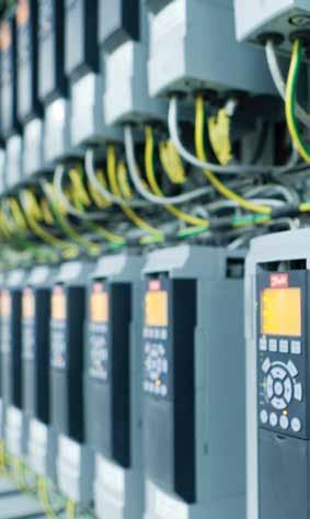 Kommunikációs szabadság Az Industry 4.0 felé haladva, az ipari automatizálási és vezérlőrendszerekben egyre fontosabbá válnak a valós idejű információk.