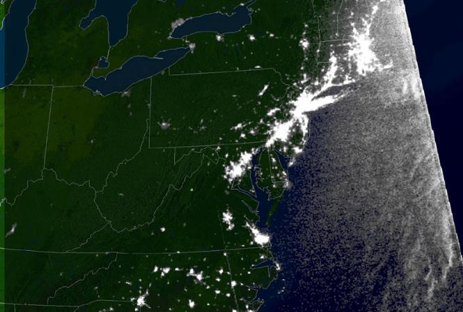 energiarendszer egészére vagy jelentős részére kiterjedő zavar A műholdas képek az USA észak-keleti területét mutatják a 2003