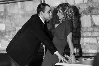 Március 17. vasárnap este 7 óra (Kupola) BÁRSONYOS REGGEL Spirita Társulat előadása Az előadás Neil LaBute Some Velvet Morning című 2013-as filmje alapján készült.