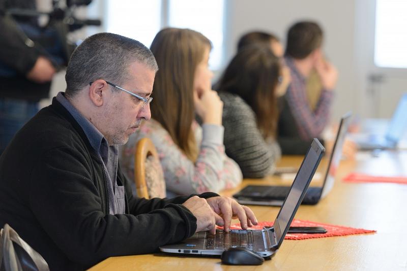 Újabb nyomós érvként szolgálhat az az eset, amikor egy elbocsátott tanár perelte be az iskolát.