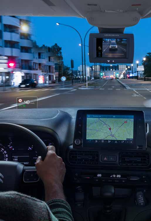 20 BIZTONSÁGI ÉS VEZETÉSSEGÍTŐ TECHNOLÓGIA A korral lépést tartva az új Citroën Berlingo Furgon a nyugodtabb és biztonságosabb vezetés érdekében