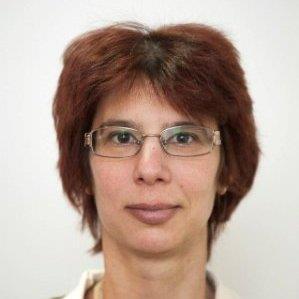 5 Kemény Klára kemeny.klari@gmail.com Okleveles villamosmérnök, a Budapesti Műszaki és Gazdaságtudományi Egyetem Villamosmérnöki Karán szerzett MSc szintű diplomát.