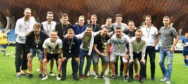 Alumni 6 MINDEN JELENTKEZŐ KAPOTT SKÁS-ÖSZTÖNDÍJAT A Puskás Akadémia Felsőoktatási Ösztöndíjára az idén negyvenegyen pályáztak, s mindannyian el is nyerték a támogatást.