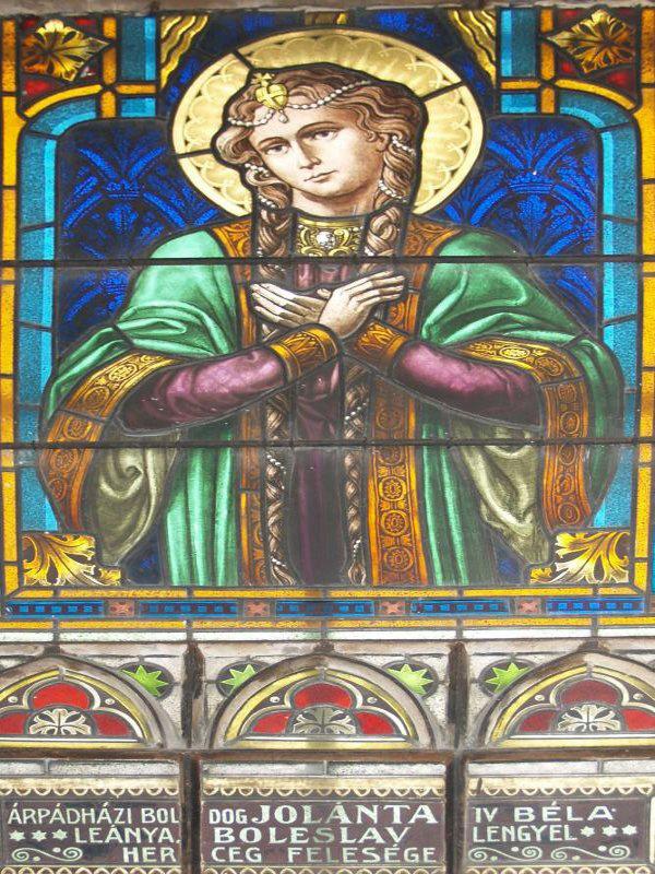 Árpád-házi Boldog Jolán királyi és szent család sarja, 1235. vagy 1239-ben született. Apja IV. Béla, anyja a konstantinápolyi császári családból való Laszkarisz Mária.