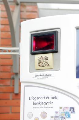 nélkül a fizetőautomatából.