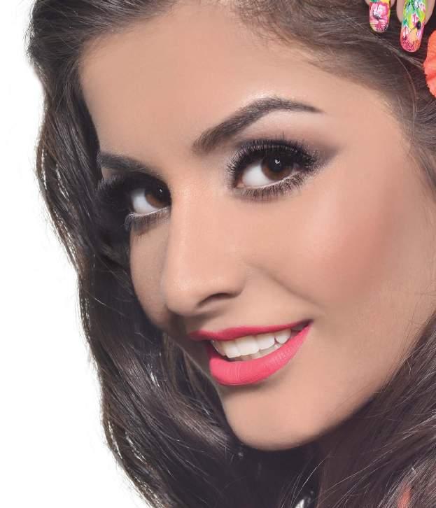 LAMANDA KITTI vezető LuXLash oktató A haladó tanfolyamot olyan LuXLash alapképzést végzett stylistoknak ajánljuk, akik szeretnének igazán profivá válni.