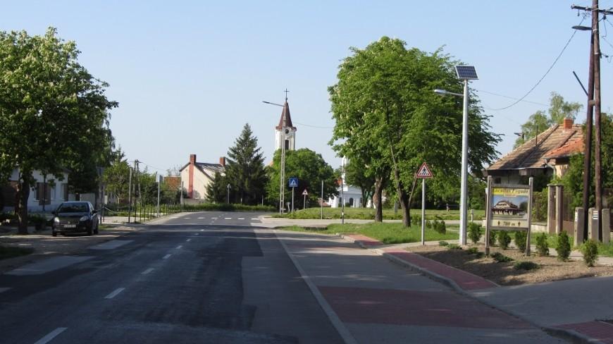 Ellenőrző állomás: A Beugró Büféhez menet le kell kanyarodnod a főútról.