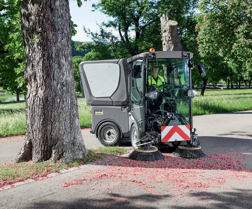 GÉPEK KOMMUNÁLIS FELHASZNÁLÁSRA GÉPEK KOMMUNÁLIS FELHASZNÁLÁSRA TÖKÉLETES SEPRŐ-SZÍVÓGÉPEK ÉS KOMMUNÁLIS KÉSZÜLÉKALVÁZAK A Kärcher pontosan ismeri ügyfelei követelményeit, igényeit és sokrétű