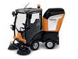 2 kw / 26 hp Menetsebesség km/óra 20 20 Fordulósugár (belső) m 0.75 0.