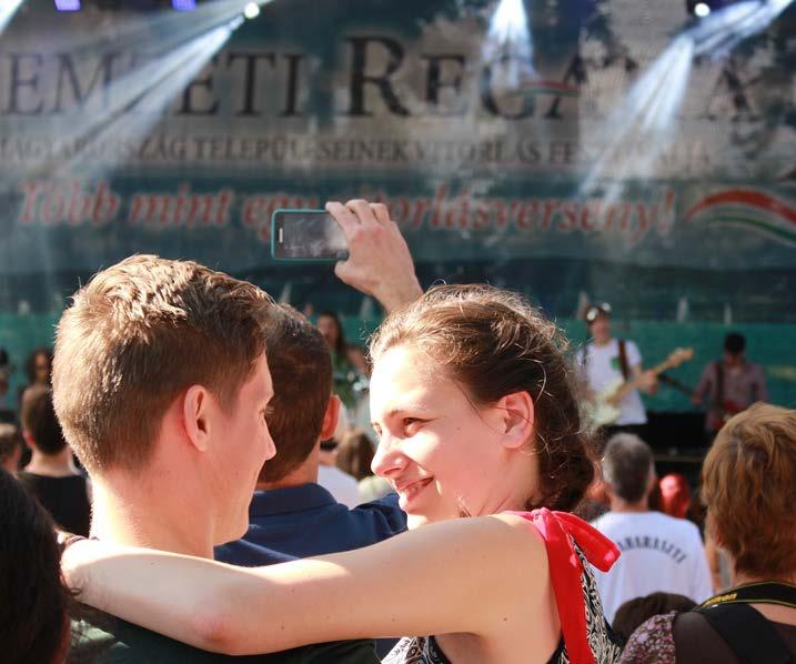 A gazdaság, a kultúra, a művészet, a politika, a sport világából, vagy hétköznapi