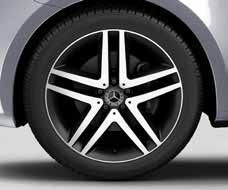 245/45 R18-as abroncsokkal (extra) RK4 48,3 cm-es (19"), 7 duplaküllős, feketére fényezett és