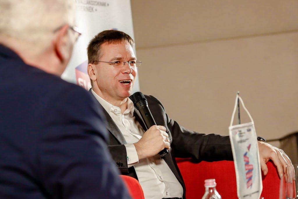A BizLounge őszi szezonnyitóján a pódiumbeszélgetés a médiáról, az üzletről és a