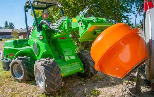Árokásás és építőipar Betonkeverő Az Avant minirakodóhoz csatlakoztatható hidraulikus betonkeverőt olyan munkahelyekre fejlesztették ki, ahol nincs kiépített elektromos