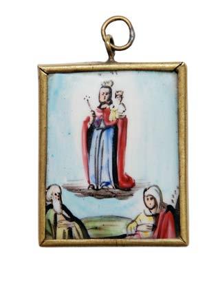 második fele Rézötvözet, zománcmaradványok Zománcfestés, rézötvözet (11,9 x 8 cm) (láncszemmel: 4,7 x 3 cm, láncszem nélkül: 4,2 x 3 cm) Az Istenszülő Minden fájdalmasok öröme ősi ikon első