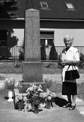 1943-ban, mielőtt az orosz frontra vonultak volna, kimenőt kapott, hogy hazajöjjön a családjától elbúcsúzni. Ekkor látta Őt utoljára.