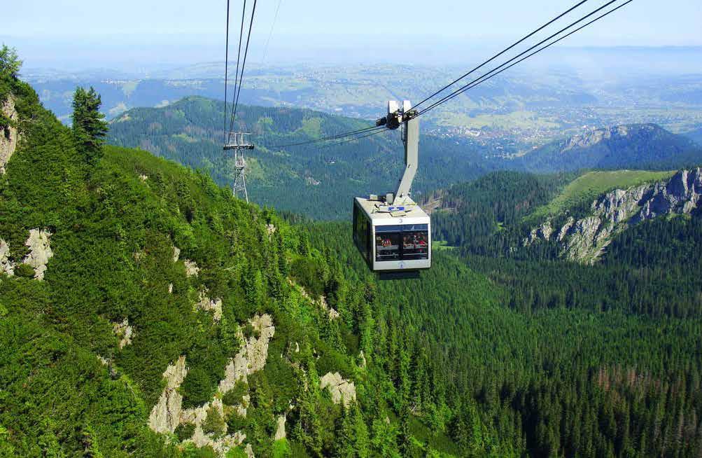 fizetendő! Nedecz vára: 1200 Ft/fő, tutajozás: 4200 Ft/fő. 3. nap: Reggeli után felvonóval megyünk fel a Kasprowi csúcsra, ahonnan jó idő esetén lélegzetelállítóan szép kilátás nyílik a környékre.