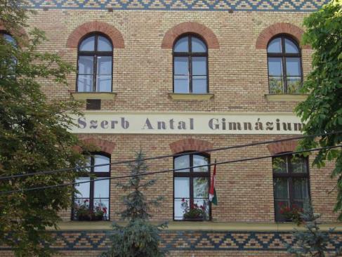 36 4. Összegzés A Budapest XVI. Kerületi Szerb Antal Gimnázium a kerület fontos középfokú intézménye.